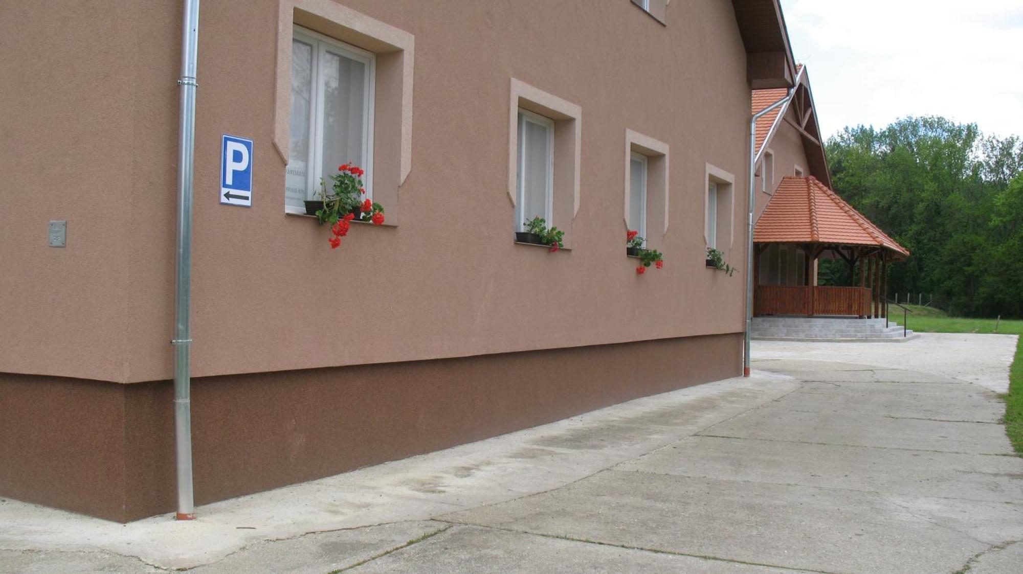 Izisz Apartman Matraterenye Buitenkant foto